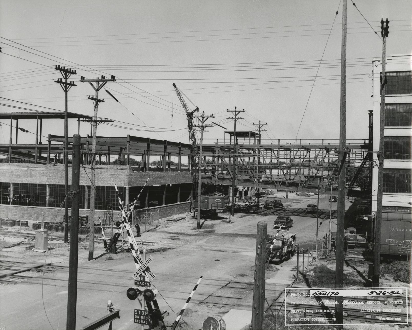 Nash Motors building goes up